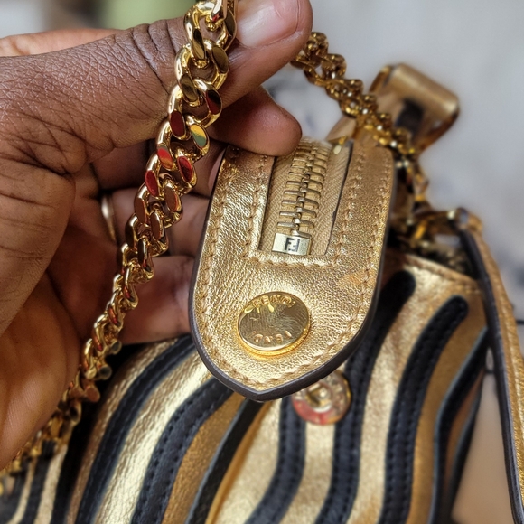 Beautiful pre-owned authentic Fendi bag - Picture 8 of 15